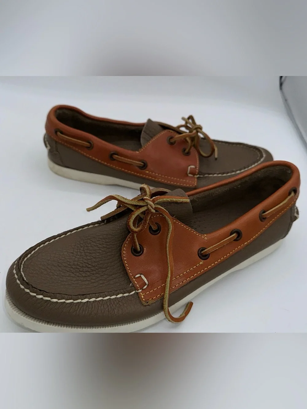 Dooney & Bourke Regatta Pebbled Leather Loafer Taupe 8.5 N Boat Deck Shoes AA23
